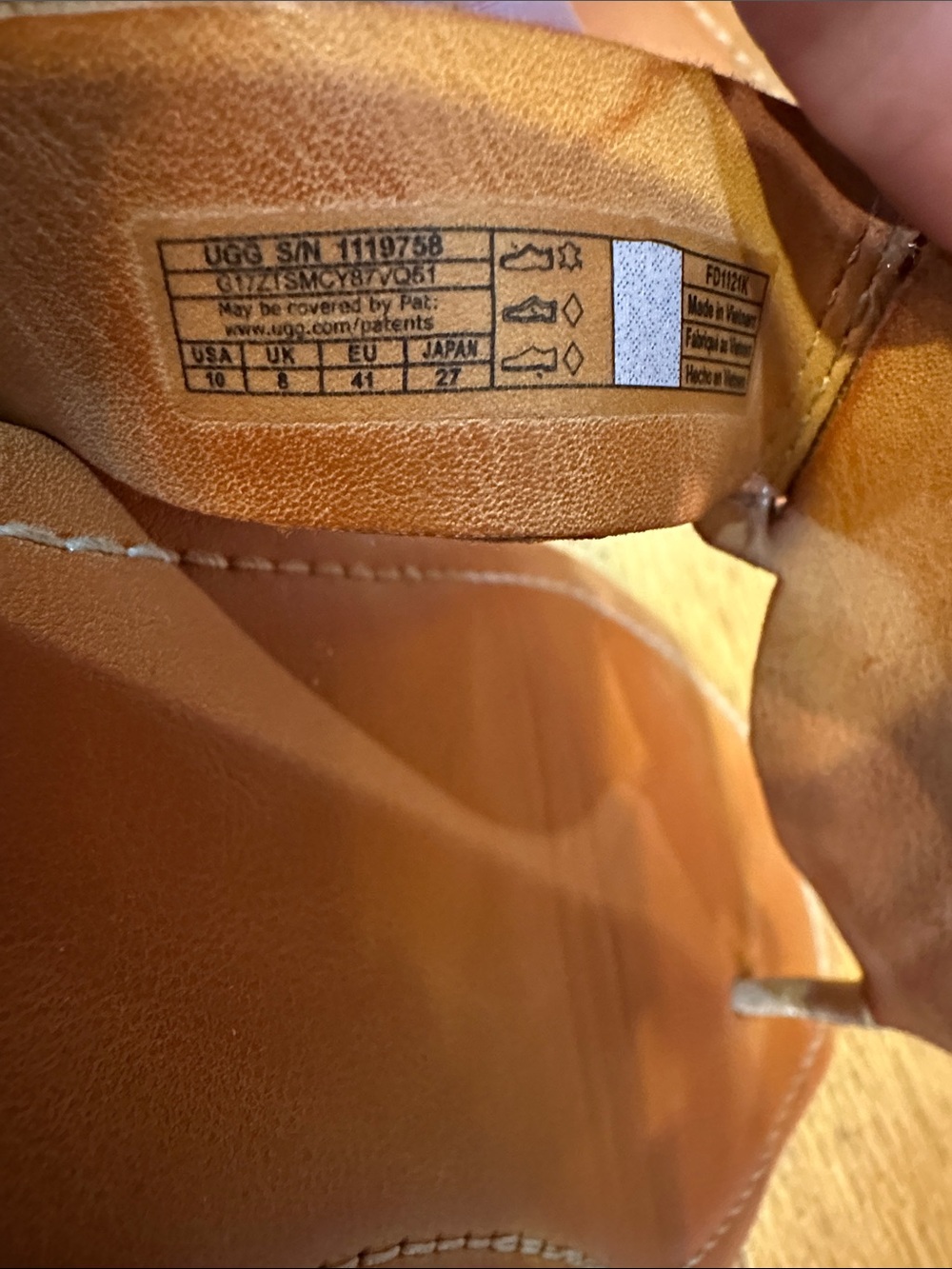 UGG Metallic Gold Sandals - Picture 3 of 3